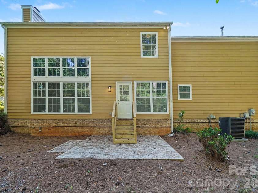 11921 Moonshadow Lane, Huntersville, NC 28078.  MLS# CAR4397466, YatesRealty ID 35853. 