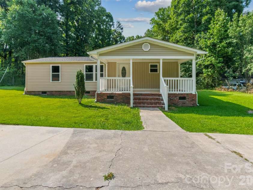 1882 Williams Circle, Lancaster, SC 29720.  MLS# CAR4399687, YatesRealty ID 35854. 