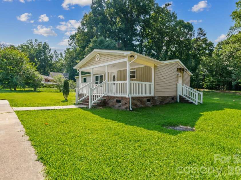 1882 Williams Circle, Lancaster, SC 29720.  MLS# CAR4399687, YatesRealty ID 35854. 