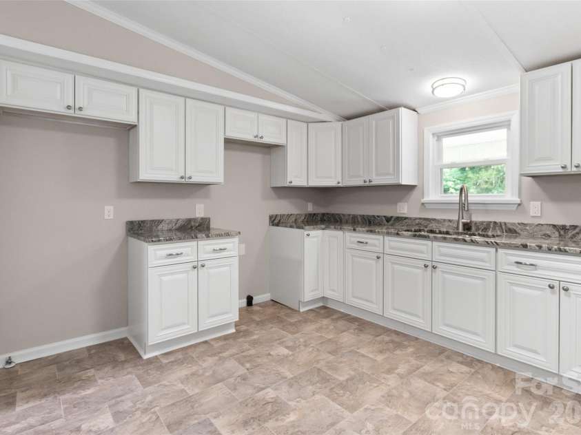 1882 Williams Circle, Lancaster, SC 29720.  MLS# CAR4399687, YatesRealty ID 35854. 