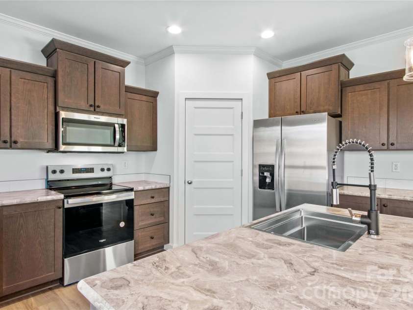 447 Lookout Dam Road, Statesville, NC 28625.  MLS# CAR4401475, YatesRealty ID 35857. 