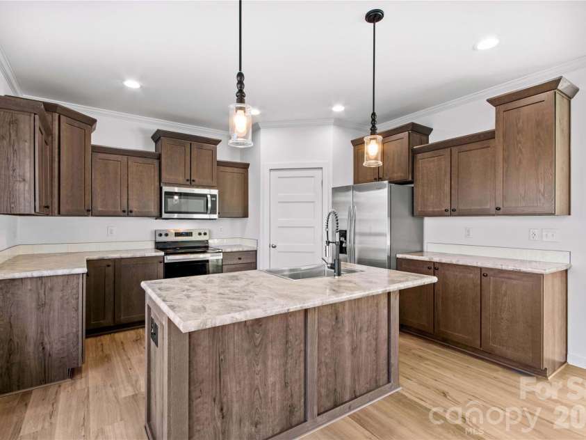 447 Lookout Dam Road, Statesville, NC 28625.  MLS# CAR4401475, YatesRealty ID 35857. 