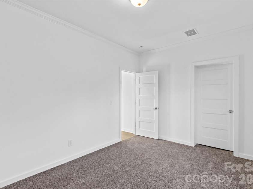 447 Lookout Dam Road, Statesville, NC 28625.  MLS# CAR4401475, YatesRealty ID 35857. 