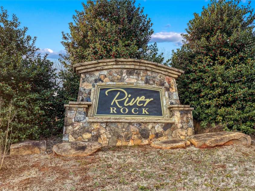 447 Lookout Dam Road, Statesville, NC 28625.  MLS# CAR4401475, YatesRealty ID 35857. 