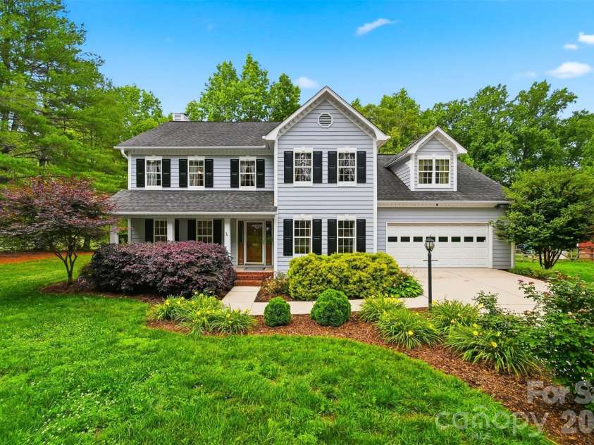 1032 30th Avenue Lane, Hickory, NC 28601.  MLS# CAR4393114, YatesRealty ID 35858. 