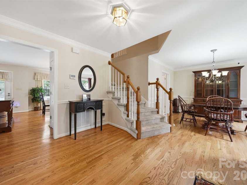 1032 30th Avenue Lane, Hickory, NC 28601.  MLS# CAR4393114, YatesRealty ID 35858. 