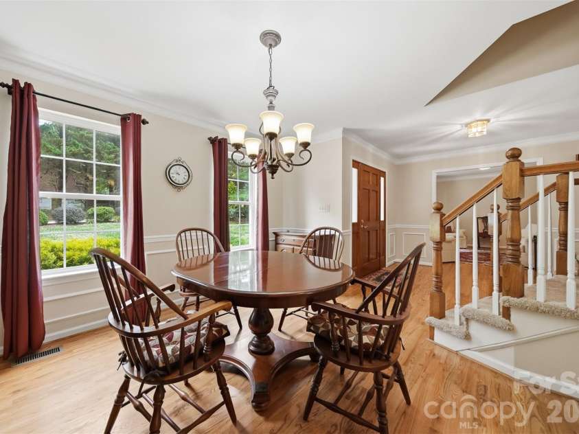 1032 30th Avenue Lane, Hickory, NC 28601.  MLS# CAR4393114, YatesRealty ID 35858. 