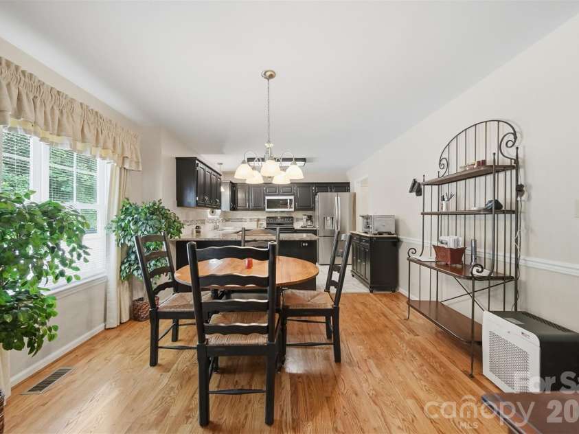 1032 30th Avenue Lane, Hickory, NC 28601.  MLS# CAR4393114, YatesRealty ID 35858. 