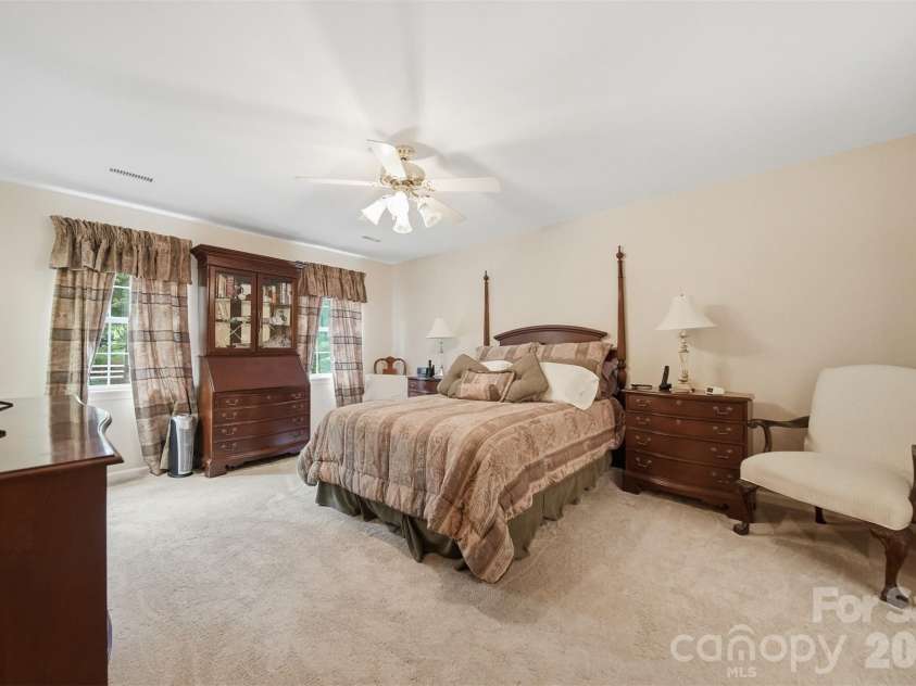 1032 30th Avenue Lane, Hickory, NC 28601.  MLS# CAR4393114, YatesRealty ID 35858. 