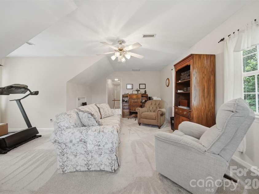 1032 30th Avenue Lane, Hickory, NC 28601.  MLS# CAR4393114, YatesRealty ID 35858. 