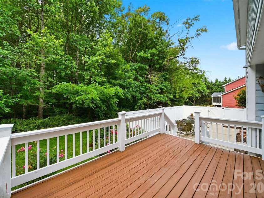 1032 30th Avenue Lane, Hickory, NC 28601.  MLS# CAR4393114, YatesRealty ID 35858. 