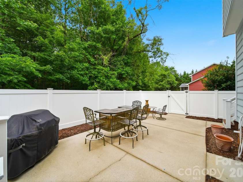1032 30th Avenue Lane, Hickory, NC 28601.  MLS# CAR4393114, YatesRealty ID 35858. 