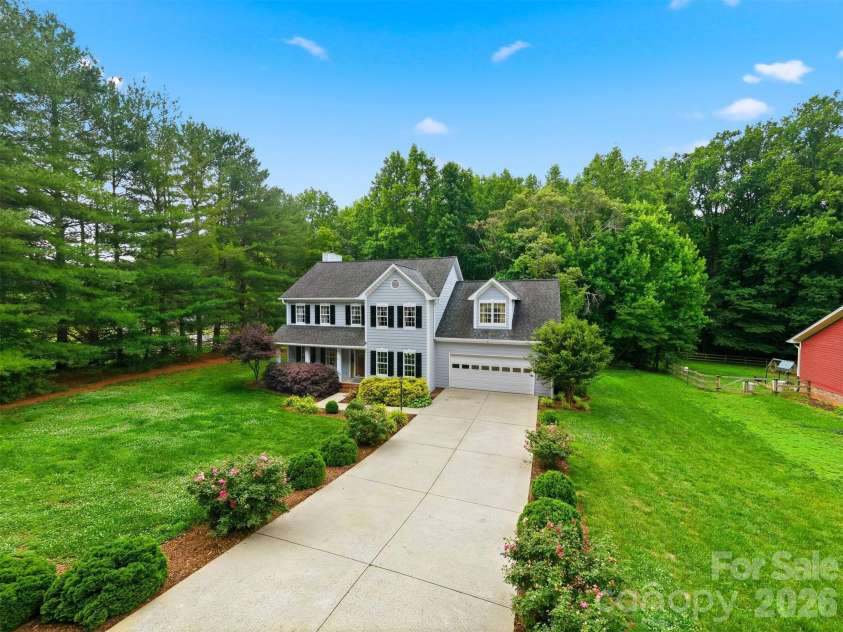 1032 30th Avenue Lane, Hickory, NC 28601.  MLS# CAR4393114, YatesRealty ID 35858. 