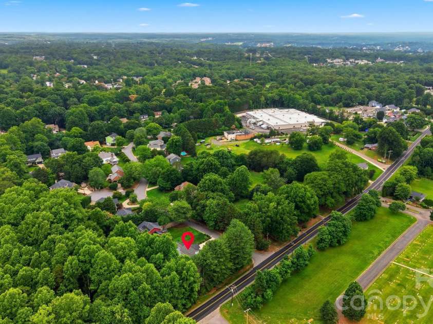 1032 30th Avenue Lane, Hickory, NC 28601.  MLS# CAR4393114, YatesRealty ID 35858. 