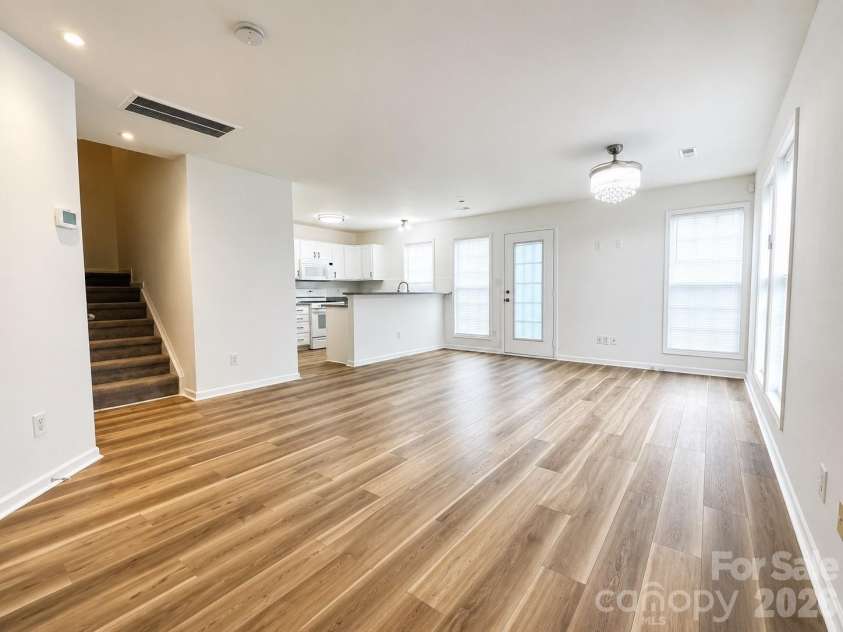 2049 Flushing Court, Charlotte, NC 28215.  MLS# CAR4396965, YatesRealty ID 35859. 