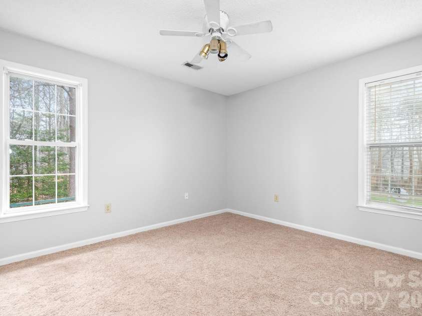 177 Highland Woods Court, Denver, NC 28037.  MLS# CAR4333718, YatesRealty ID 3586. 3rd bedroom