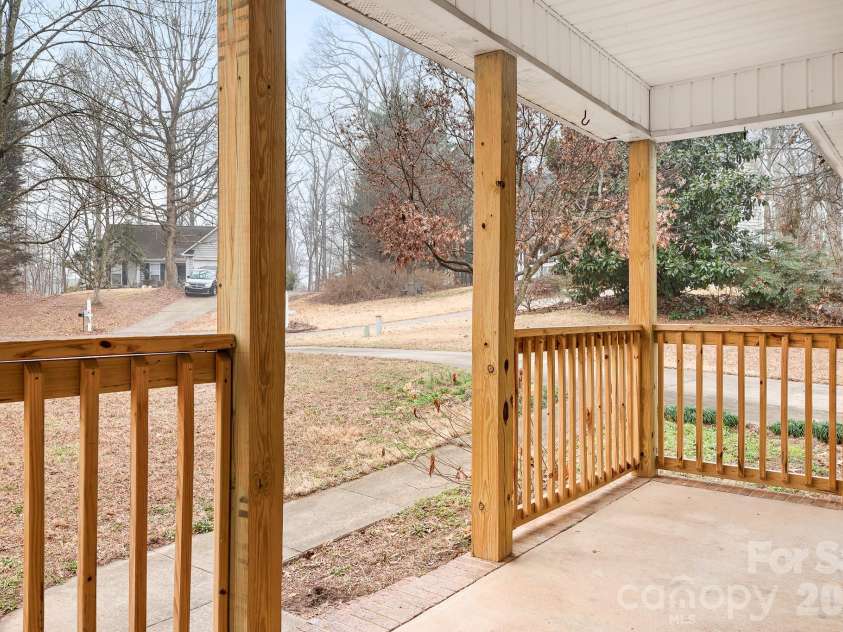 177 Highland Woods Court, Denver, NC 28037.  MLS# CAR4333718, YatesRealty ID 3586. 