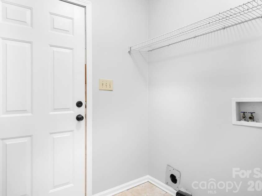 177 Highland Woods Court, Denver, NC 28037.  MLS# CAR4333718, YatesRealty ID 3586. 
