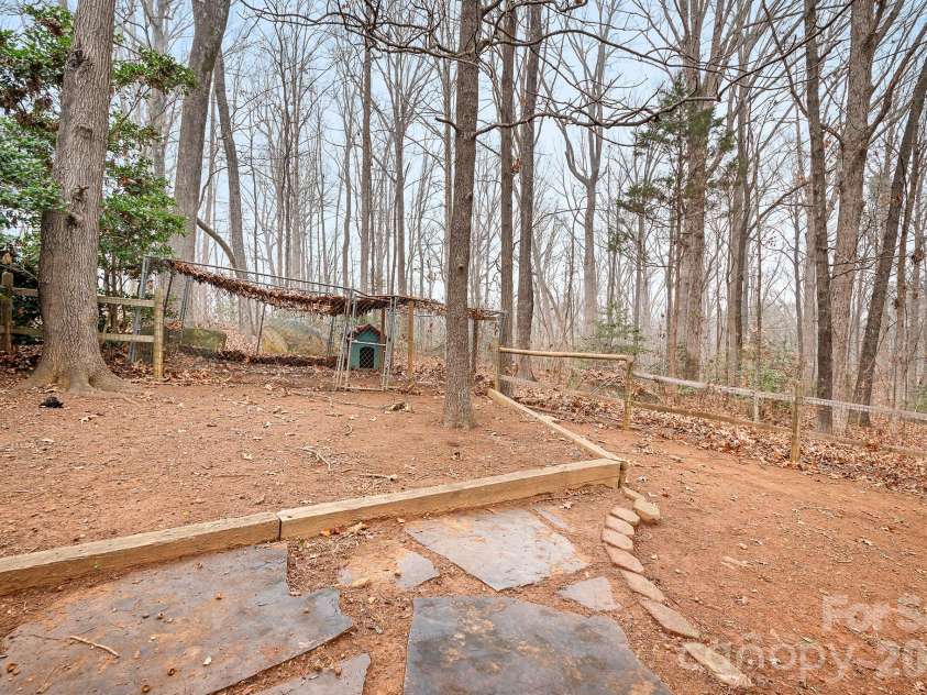 177 Highland Woods Court, Denver, NC 28037.  MLS# CAR4333718, YatesRealty ID 3586. 