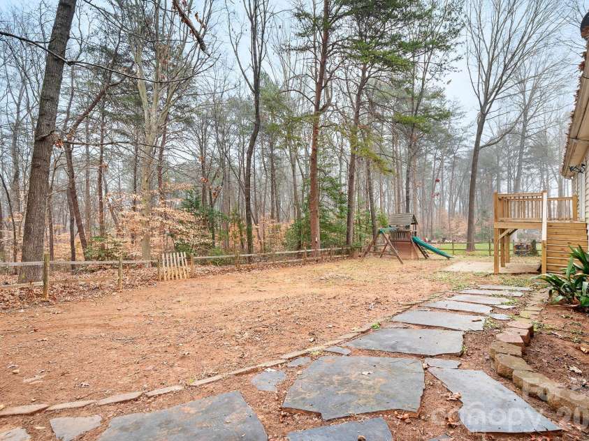 177 Highland Woods Court, Denver, NC 28037.  MLS# CAR4333718, YatesRealty ID 3586. 