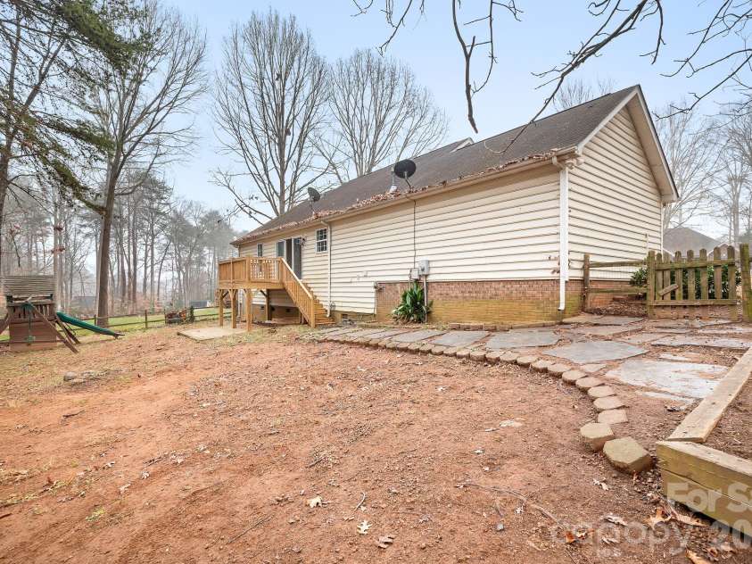 177 Highland Woods Court, Denver, NC 28037.  MLS# CAR4333718, YatesRealty ID 3586. 