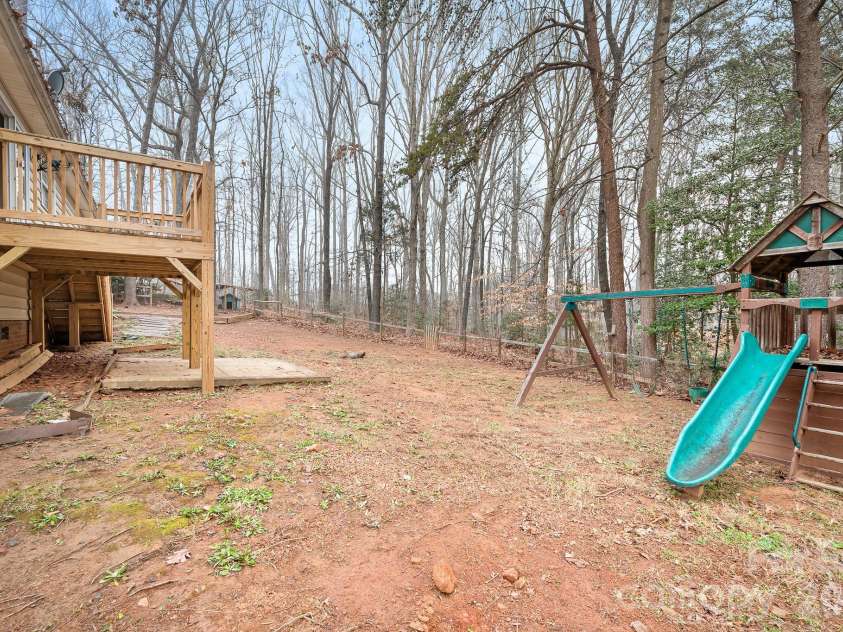 177 Highland Woods Court, Denver, NC 28037.  MLS# CAR4333718, YatesRealty ID 3586. 