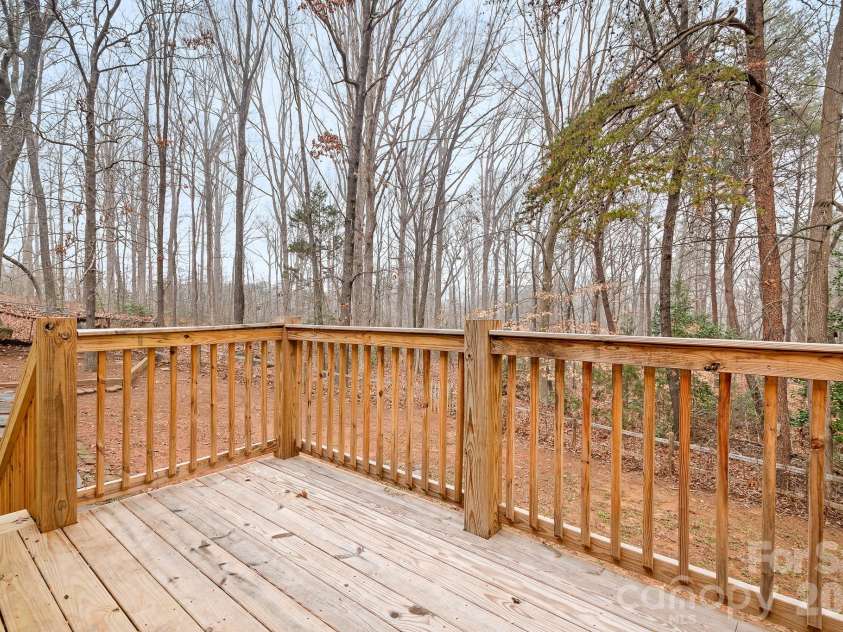 177 Highland Woods Court, Denver, NC 28037.  MLS# CAR4333718, YatesRealty ID 3586. Newly redone deck