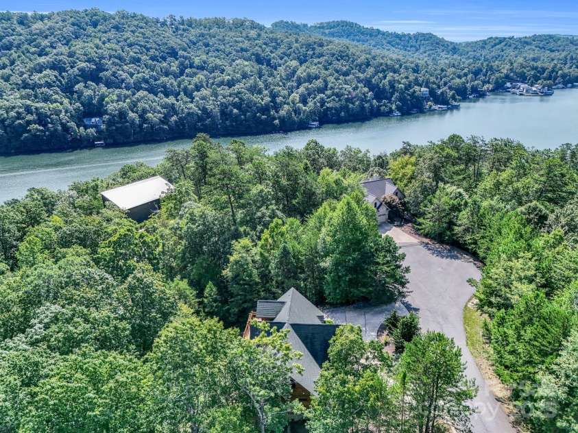 219 Highland Heights, Lake Lure, NC 28746.  MLS# CAR4172812, YatesRealty ID 3586. 