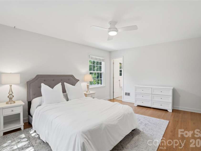 3900 Blowing Rock Way, Charlotte, NC 28210.  MLS# CAR4400075, YatesRealty ID 35861. 