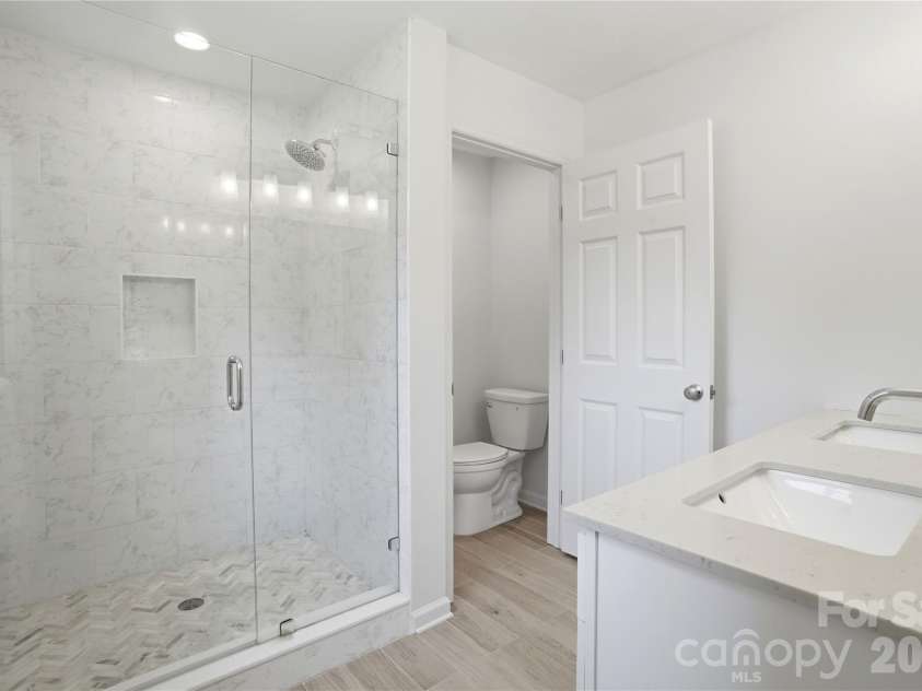 3900 Blowing Rock Way, Charlotte, NC 28210.  MLS# CAR4400075, YatesRealty ID 35861. 