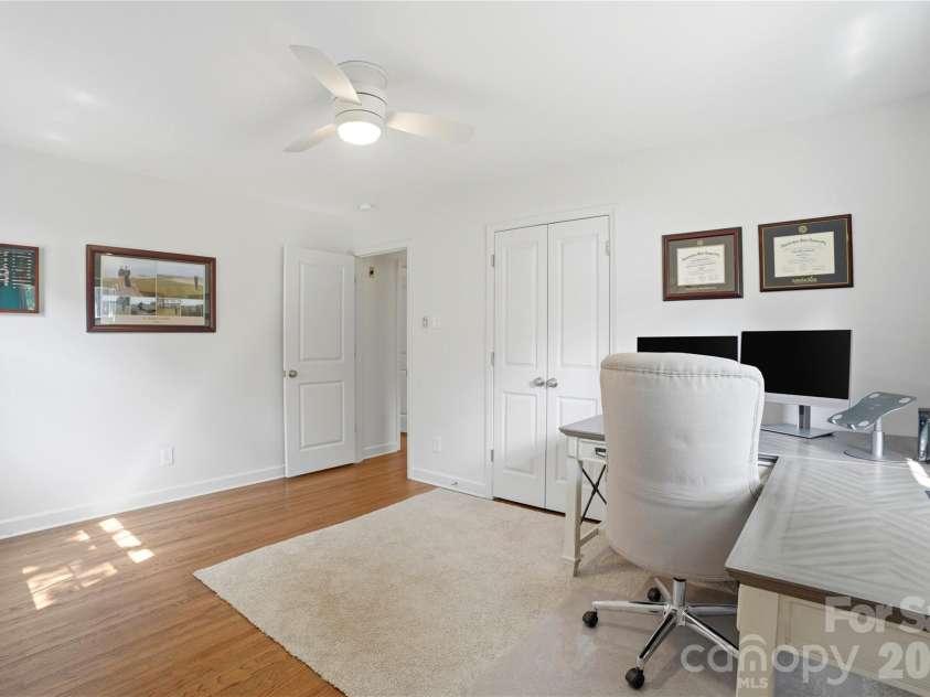 3900 Blowing Rock Way, Charlotte, NC 28210.  MLS# CAR4400075, YatesRealty ID 35861. 