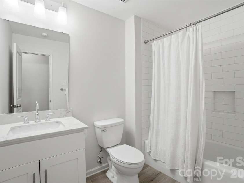3900 Blowing Rock Way, Charlotte, NC 28210.  MLS# CAR4400075, YatesRealty ID 35861. 