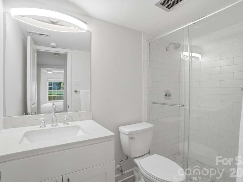 3900 Blowing Rock Way, Charlotte, NC 28210.  MLS# CAR4400075, YatesRealty ID 35861. 