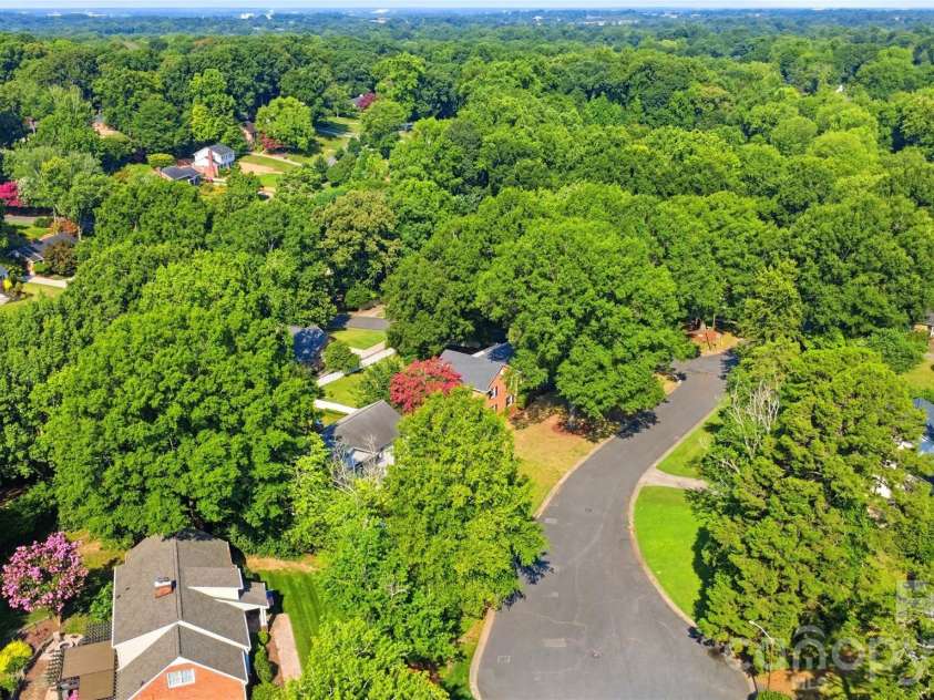 3900 Blowing Rock Way, Charlotte, NC 28210.  MLS# CAR4400075, YatesRealty ID 35861. 