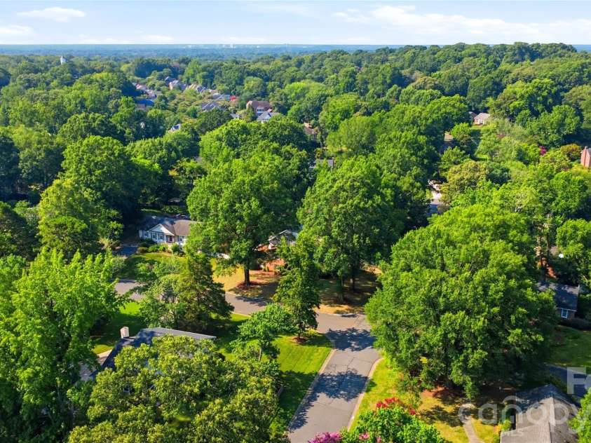 3900 Blowing Rock Way, Charlotte, NC 28210.  MLS# CAR4400075, YatesRealty ID 35861. 