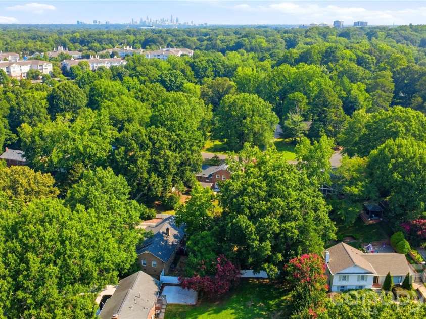 3900 Blowing Rock Way, Charlotte, NC 28210.  MLS# CAR4400075, YatesRealty ID 35861. 