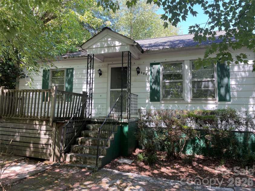500 Brookside Drive, Shelby, NC 28150.  MLS# CAR4402367, YatesRealty ID 35863. 