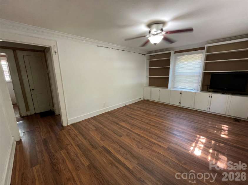 500 Brookside Drive, Shelby, NC 28150.  MLS# CAR4402367, YatesRealty ID 35863. 