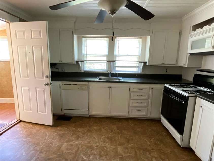 500 Brookside Drive, Shelby, NC 28150.  MLS# CAR4402367, YatesRealty ID 35863. 