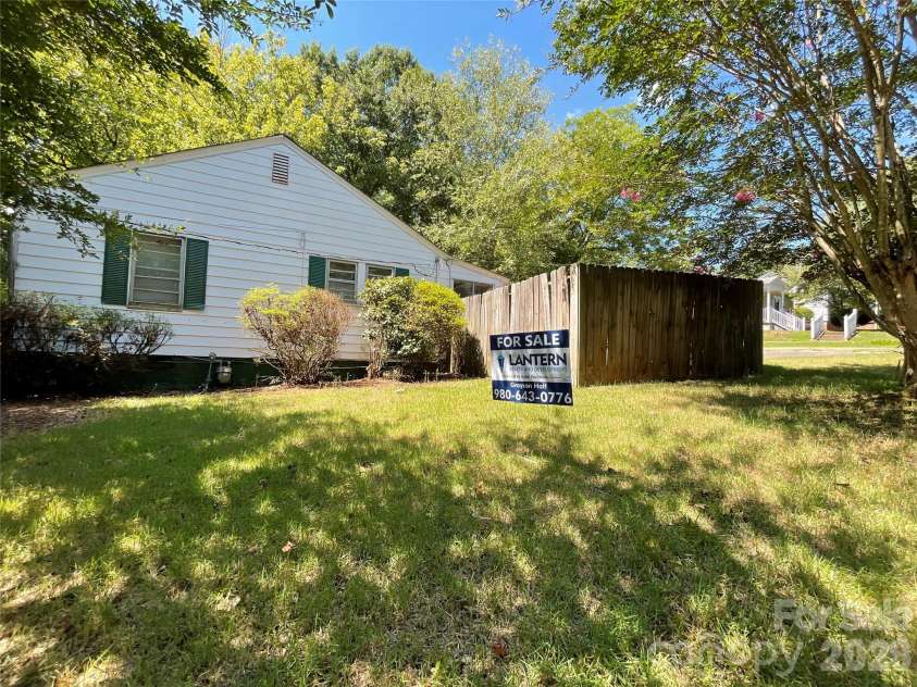 500 Brookside Drive, Shelby, NC 28150.  MLS# CAR4402367, YatesRealty ID 35863. 