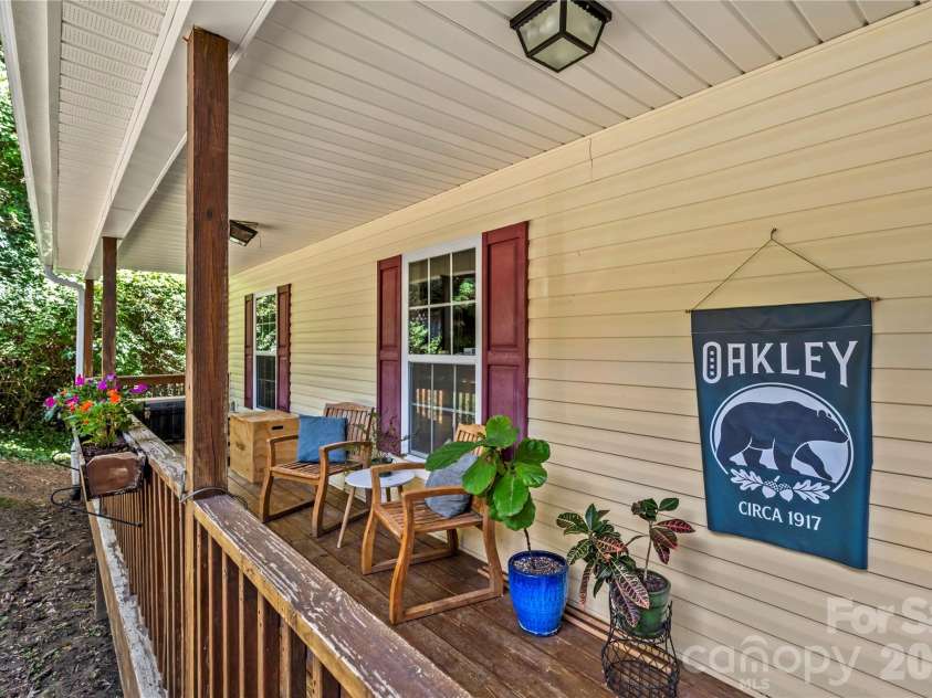 11 Raleigh Road, Asheville, NC 28803.  MLS# CAR4398228, YatesRealty ID 35864. 