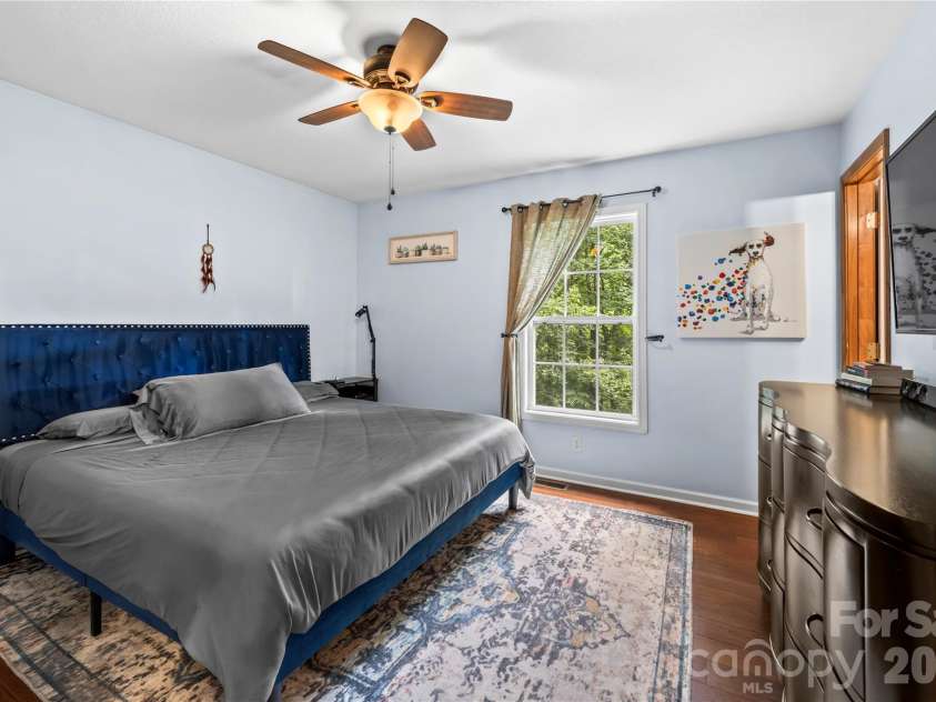 11 Raleigh Road, Asheville, NC 28803.  MLS# CAR4398228, YatesRealty ID 35864. 