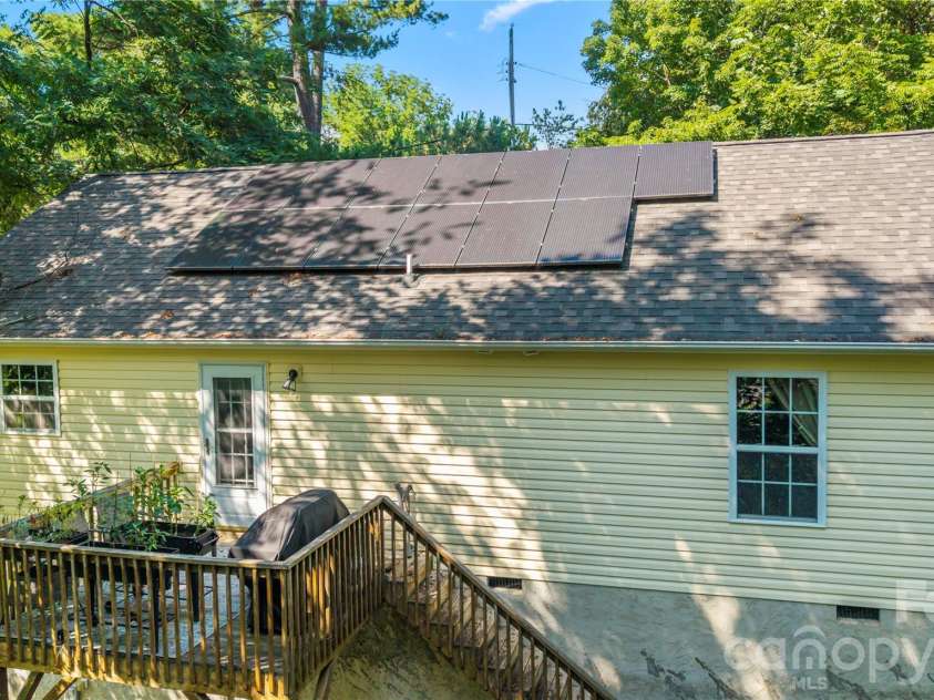11 Raleigh Road, Asheville, NC 28803.  MLS# CAR4398228, YatesRealty ID 35864. 