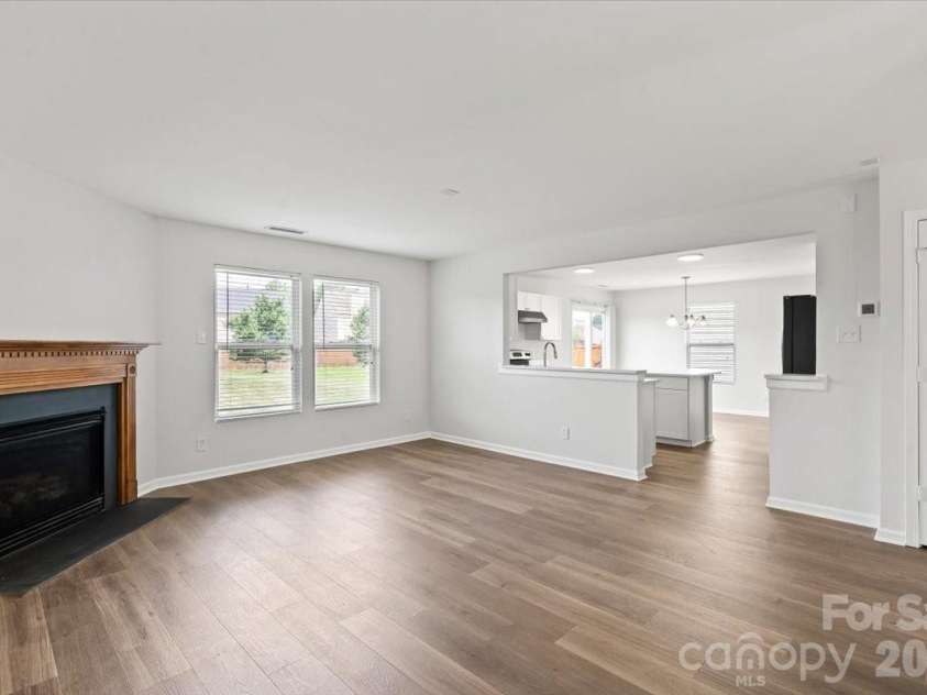 12932 Silvaire Farm Road, Charlotte, NC 28278.  MLS# CAR4395219, YatesRealty ID 35865. 