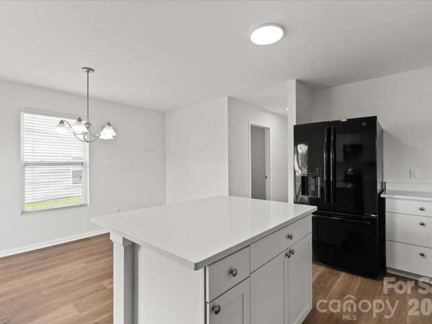 12932 Silvaire Farm Road, Charlotte, NC 28278.  MLS# CAR4395219, YatesRealty ID 35865. 