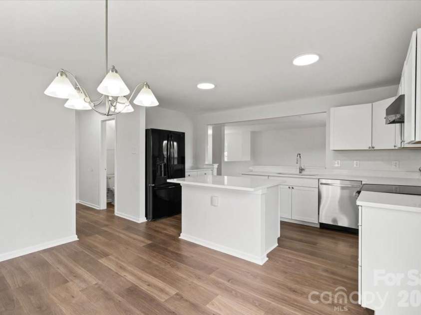 12932 Silvaire Farm Road, Charlotte, NC 28278.  MLS# CAR4395219, YatesRealty ID 35865. 