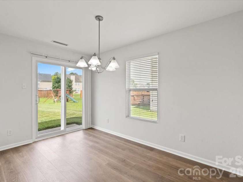 12932 Silvaire Farm Road, Charlotte, NC 28278.  MLS# CAR4395219, YatesRealty ID 35865. 