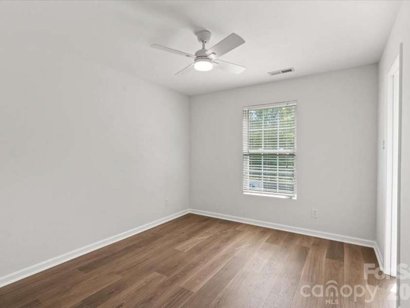 12932 Silvaire Farm Road, Charlotte, NC 28278.  MLS# CAR4395219, YatesRealty ID 35865. 