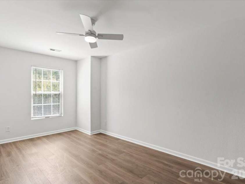 12932 Silvaire Farm Road, Charlotte, NC 28278.  MLS# CAR4395219, YatesRealty ID 35865. 