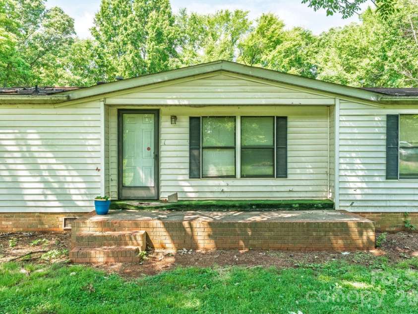 11101 Coble Road, Charlotte, NC 28227.  MLS# CAR4401595, YatesRealty ID 35867. 